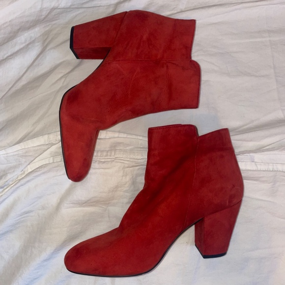 1.STATE Preete Block Heel Booties size 9 / 40 suede red-orange rust - FLAWS - Picture 6 of 10